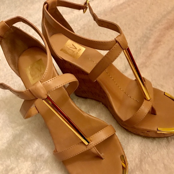 NIB never worn Dolce Vida glam wedges - Picture 2 of 3